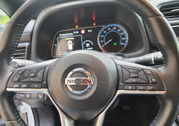 Nissan Leaf cena 77500 przebieg: 15000, rok produkcji 2020 z Leszno małe 254